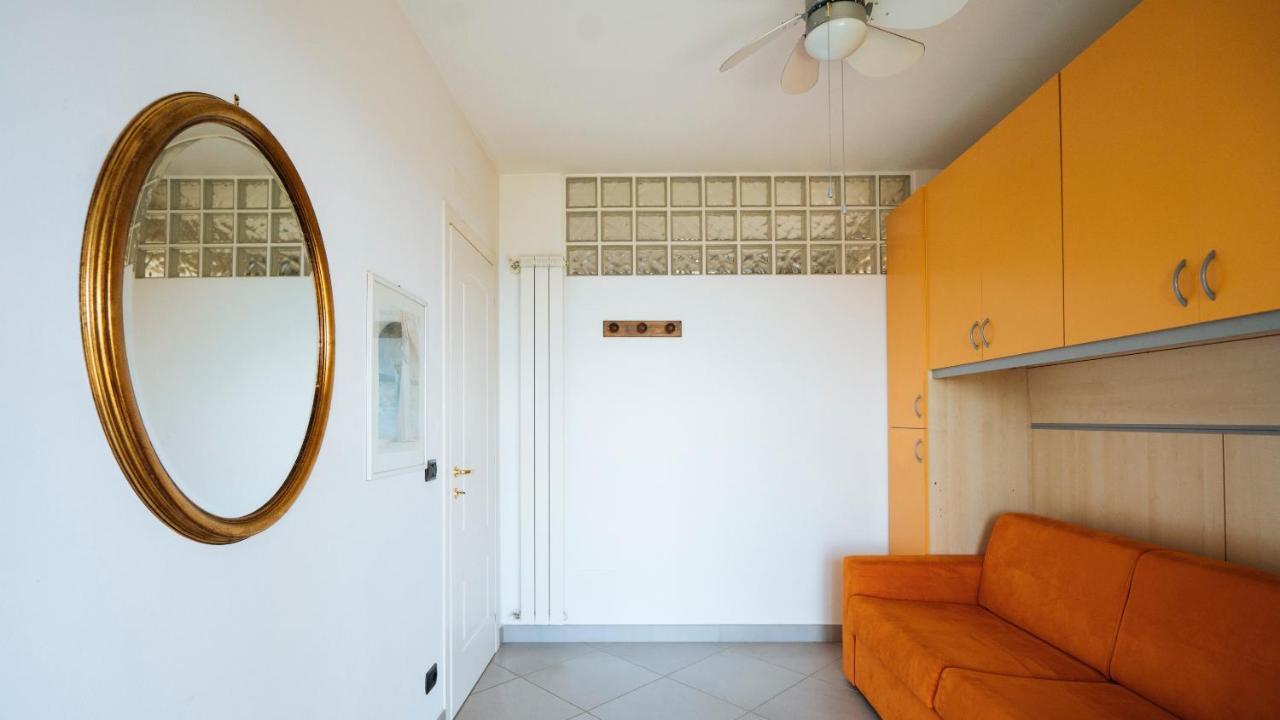 Italianway - Delle Ginestre 28 Lägenhet Marina dʼMarina dʼAndora Exteriör bild