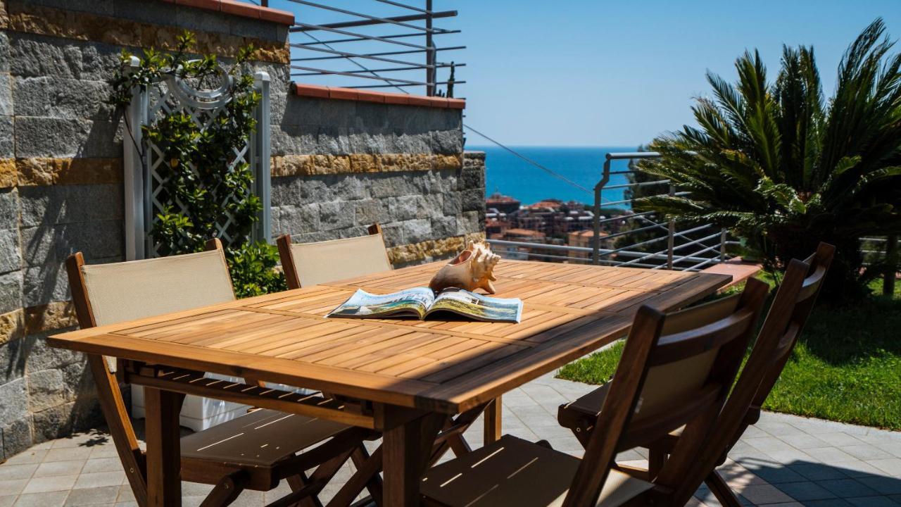 Italianway - Delle Ginestre 28 Lägenhet Marina dʼMarina dʼAndora Exteriör bild
